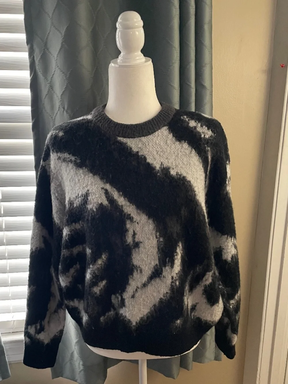 Zara Mens Brushed Textured Abstract Jacquard Sweater - Size M - Picture 7 of 8